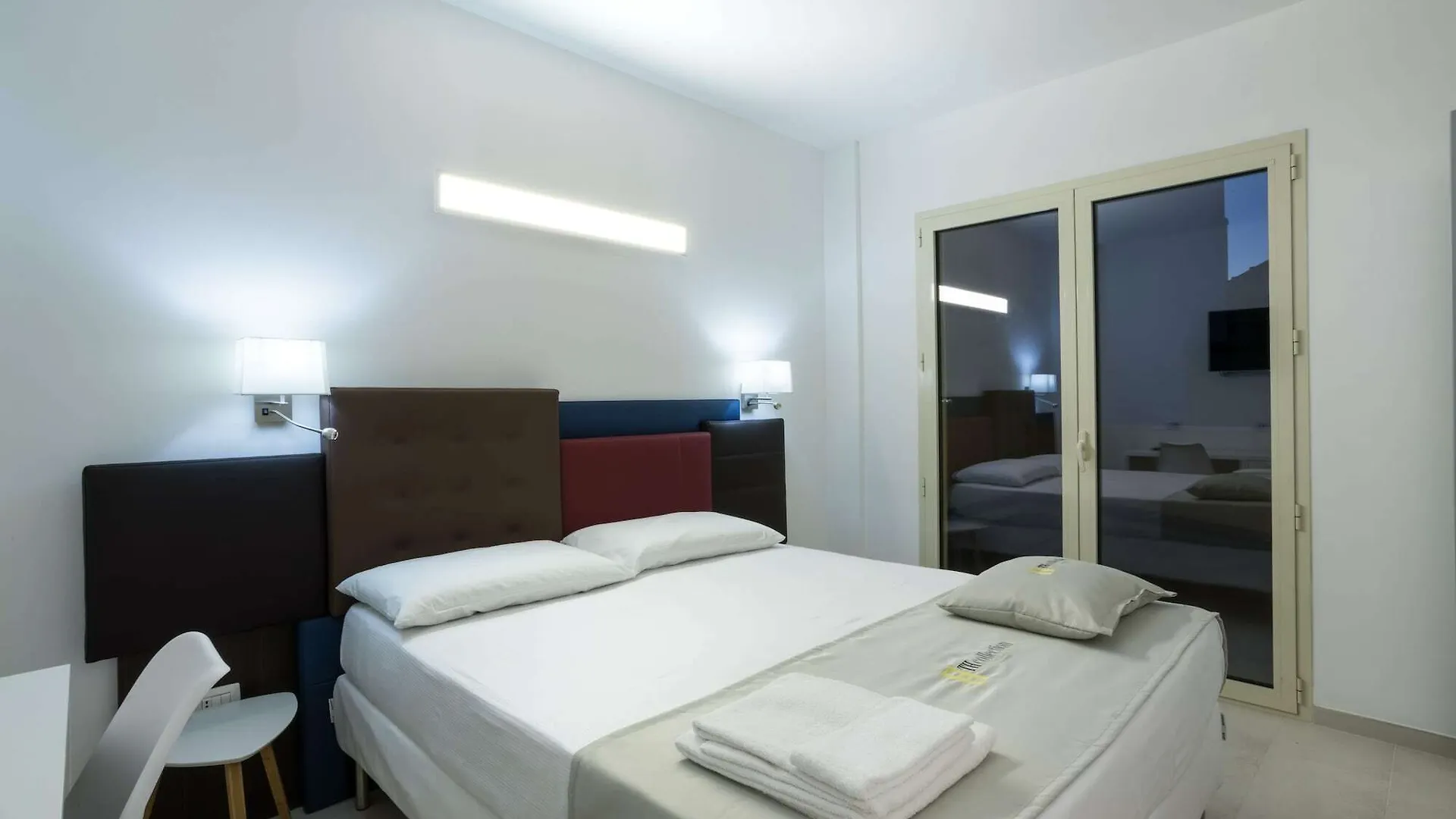 Th Collection Rooms Oristano 2*,